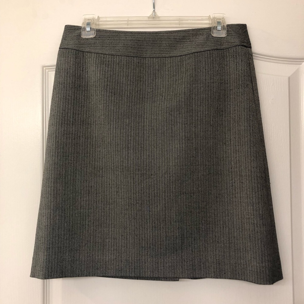 Gray pencil skirt